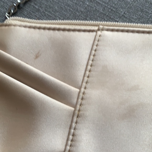 Accessorize Bag - Picture 3 of 8